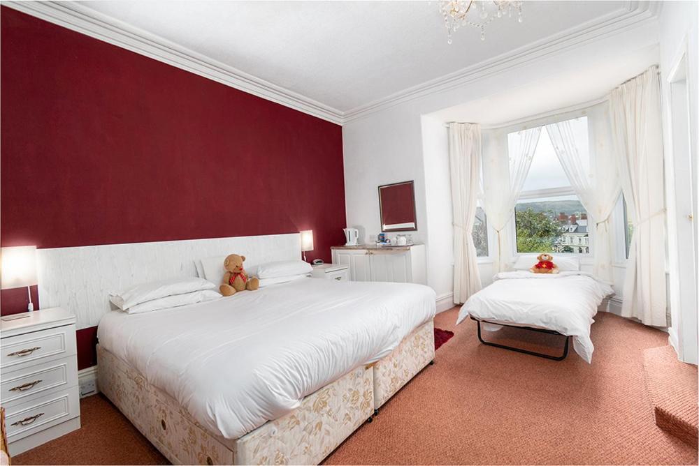 Anglesey House Bed & Breakfast Llandudno Exterior photo